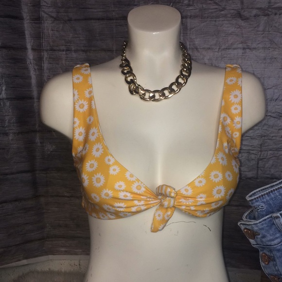 Zaful Yellow & White Daisy Print Bikini Top - Picture 2 of 8